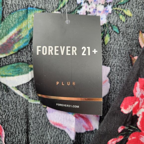 Forever 21 Womens Faux Wrap Romper 0X Black Multi Floral Tie Waist Shorts NEW - Picture 7 of 12